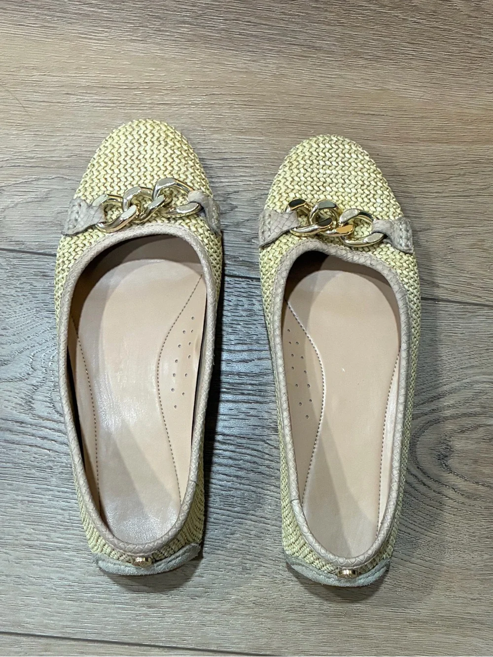 Donald J. Pliner Raya raffia Woven Chain-Accent ballet Flats
